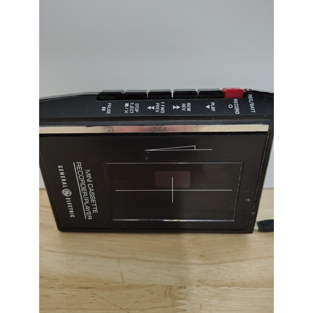 GE 3-5303A, vintage cassette Player And  recorder-untested